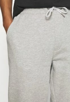 Soldes En Ligne YOURTURN UNISEX - Pantalon de survêtement trouser Normale all 17 Soldes En Ligne YOURTURN UNISEX - Pantalon de survêtement trouser Normale all -YOURTURN Soldes 2022 00e4ed202f4b4a2b809328fabbbc2700