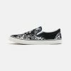 Première Qualité YOURTURN SPACE JAM UNISEX - Mocassins low shoe Rond all -YOURTURN Soldes 2022 05e3b5575ffa4675a17694bdf885c639