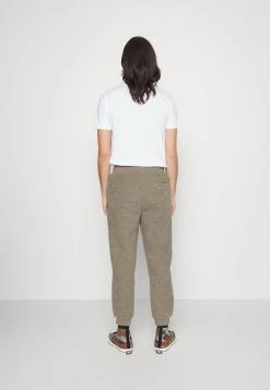 YOURTURN Pantalon de survêtement En Remise trouser Normale all 10 YOURTURN Pantalon de survêtement En Remise trouser Normale all -YOURTURN Soldes 2022 28b99c247abb4c84ab86358942b692b7