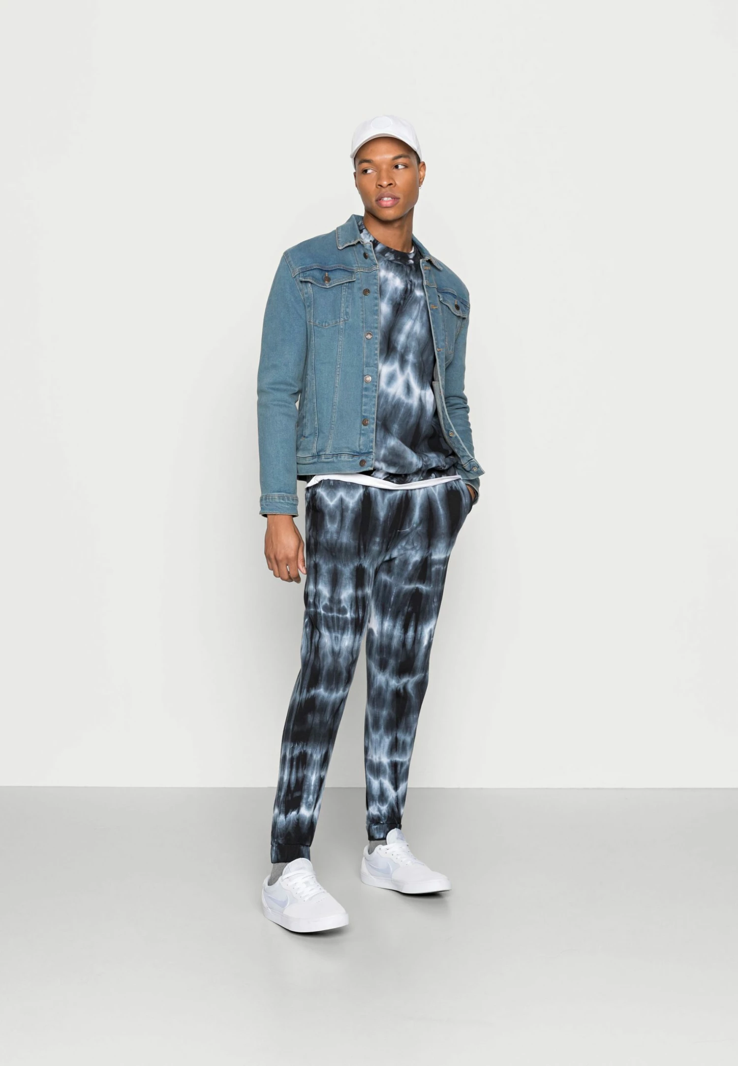 YOURTURN Qualité garantie 100% UNISEX - Sweatshirt pullover Col rond all 4 YOURTURN Qualité garantie 100% UNISEX - Sweatshirt pullover Col rond all – Image 2