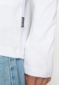 YOURTURN T-shirt à manches longues Prix Exclusifs t shirt Col rond all -YOURTURN Soldes 2022 47be60fe1b4a402e91e35dda857d9810