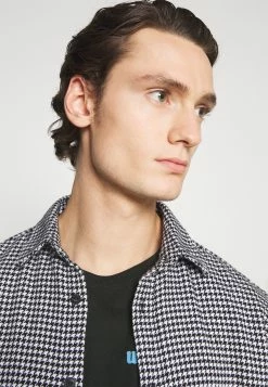 YOURTURN T-shirt imprimé Prix Jamais Vus t shirt Col rond all -YOURTURN Soldes 2022 5b92c18db0e84b1582a3cfb12fae86c9