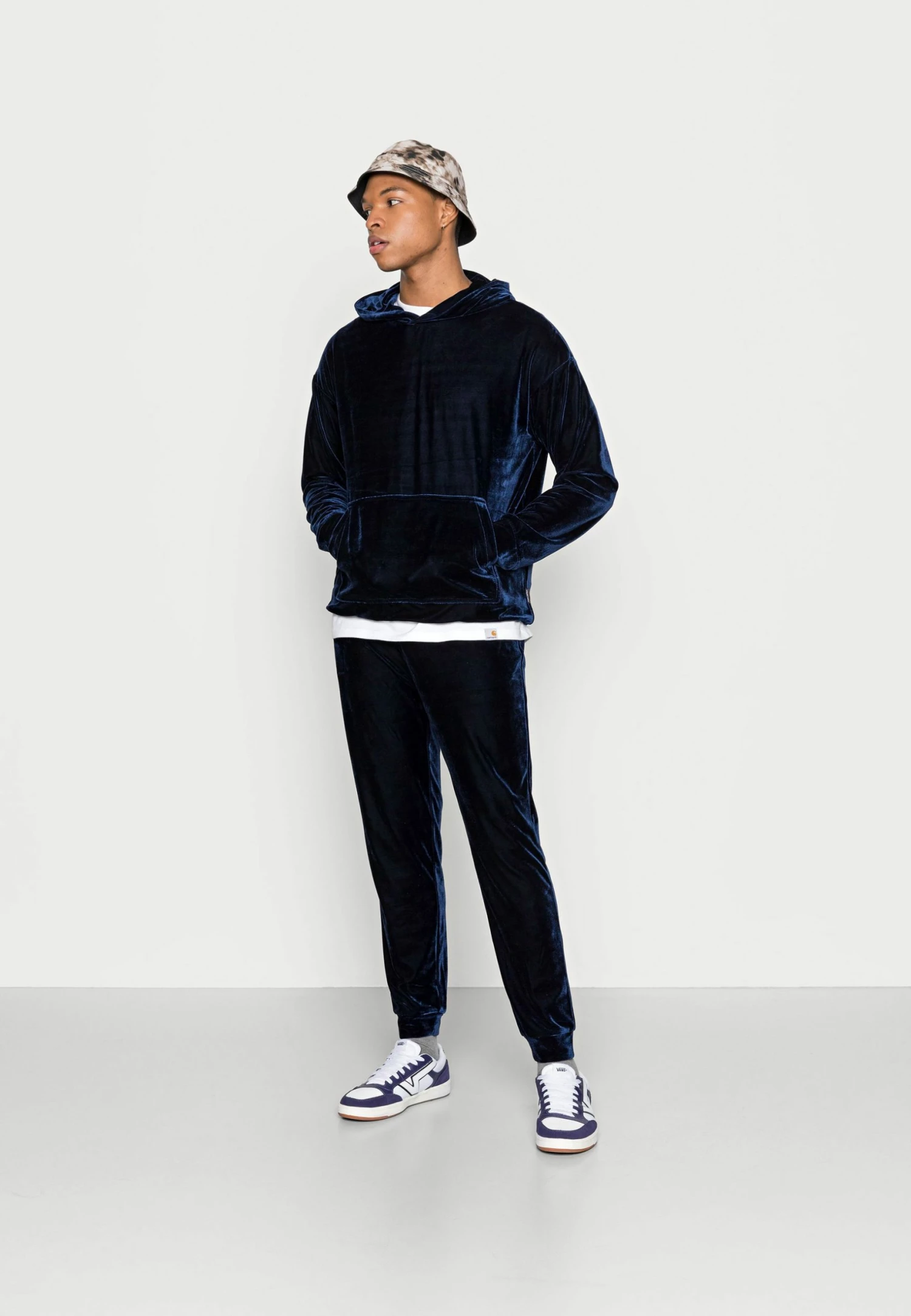 YOURTURN FESTIVE HOODIE UNISEX - Sweat à capuche Prix Jamais Vus pullover Capuche all 4 YOURTURN FESTIVE HOODIE UNISEX - Sweat à capuche Prix Jamais Vus pullover Capuche all – Image 2