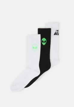 YOURTURN Prix Refroidis 3 PACK - Chaussettes stocking men -YOURTURN Soldes 2022 6d025053532a49d89434961ca3b06197