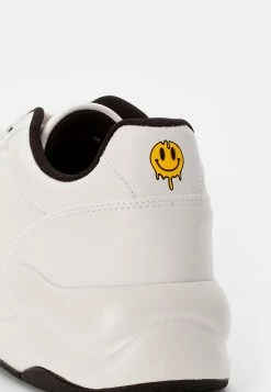 Prix Dégriffé YOURTURN UNISEX - Baskets basses sneaker Rond all 13 Prix Dégriffé YOURTURN UNISEX - Baskets basses sneaker Rond all -YOURTURN Soldes 2022 742851b324eb453bb44613fcea9e5f8d