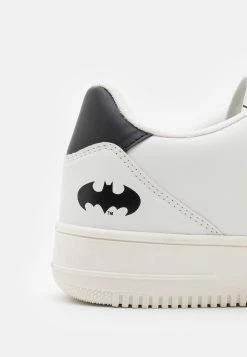 YOURTURN Prix Légers BATMAN UNISEX - Baskets basses sneaker Rond all -YOURTURN Soldes 2022 9d2e86cc19ba484bb43562e56a754bf8