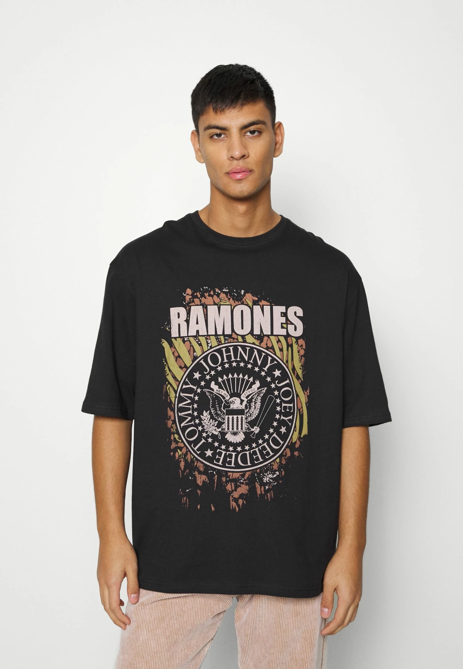 YOURTURN RAMONES TEE UNISEX - T-shirt imprimé Soldes t shirt Col rond all 3 YOURTURN RAMONES TEE UNISEX - T-shirt imprimé Soldes t shirt Col rond all