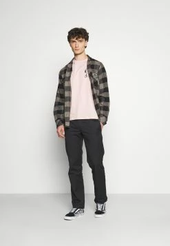 YOURTURN Prix Dégriffé UNISEX - T-shirt imprimé t shirt Col rond all -YOURTURN Soldes 2022 d6c3c15105c749aaa0dc62a5d091ee59