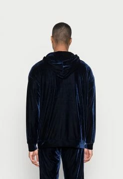 YOURTURN FESTIVE HOODIE UNISEX - Sweat à capuche Prix Jamais Vus pullover Capuche all 10 YOURTURN FESTIVE HOODIE UNISEX - Sweat à capuche Prix Jamais Vus pullover Capuche all -YOURTURN Soldes 2022 e33fa51e077643018533dafd1b74712a