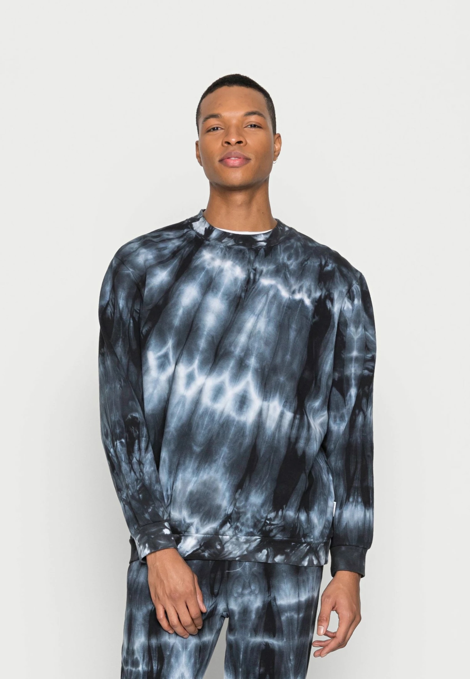 YOURTURN Qualité garantie 100% UNISEX - Sweatshirt pullover Col rond all 3 YOURTURN Qualité garantie 100% UNISEX - Sweatshirt pullover Col rond all